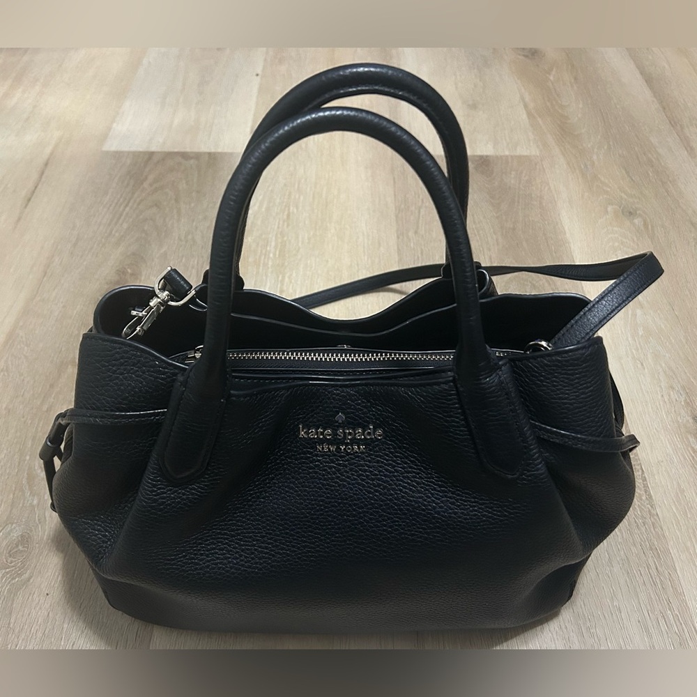 Kate Spade New York Dumpling Small Bag in Black Pebbled leather